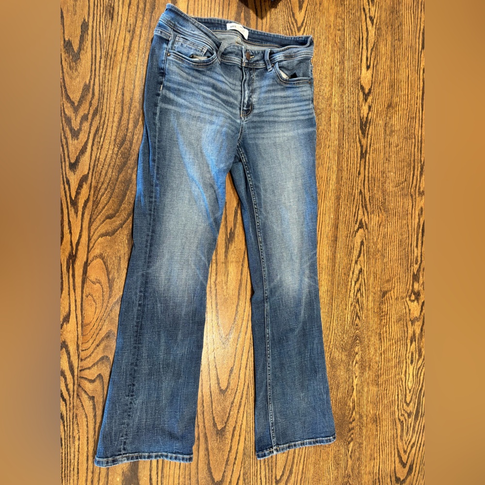 BKE Women’s Blue Faded Jeans
